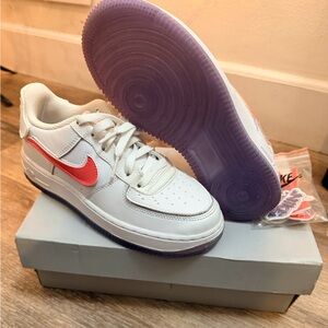 Nike Air Force 1/1 "White Purple Pulse" (DB1856-100) Youth Size 4Y